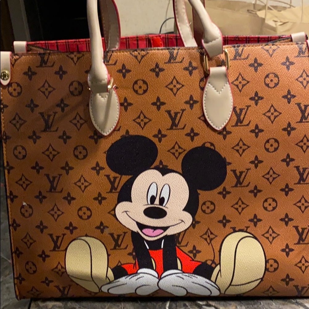 COPY - Mickey Mouse purse that’s so
